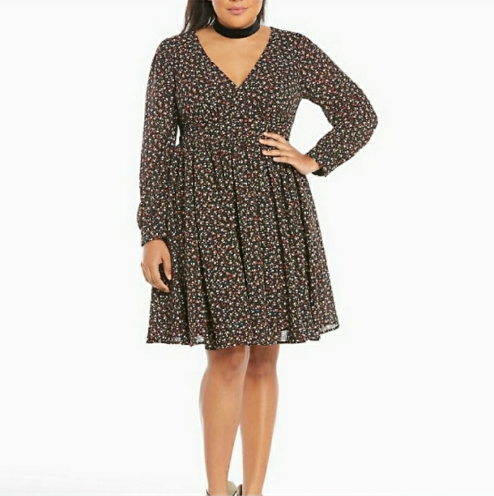 Torrid Floral Print Deep  V-Neck Midi-Length Dress size 16